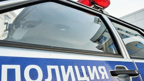 В Новочеркасске полицейские по горячим следам задержали подозреваемого в угонеавтомобиля